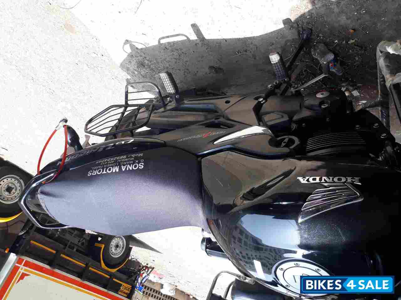 Black Honda CB Unicorn