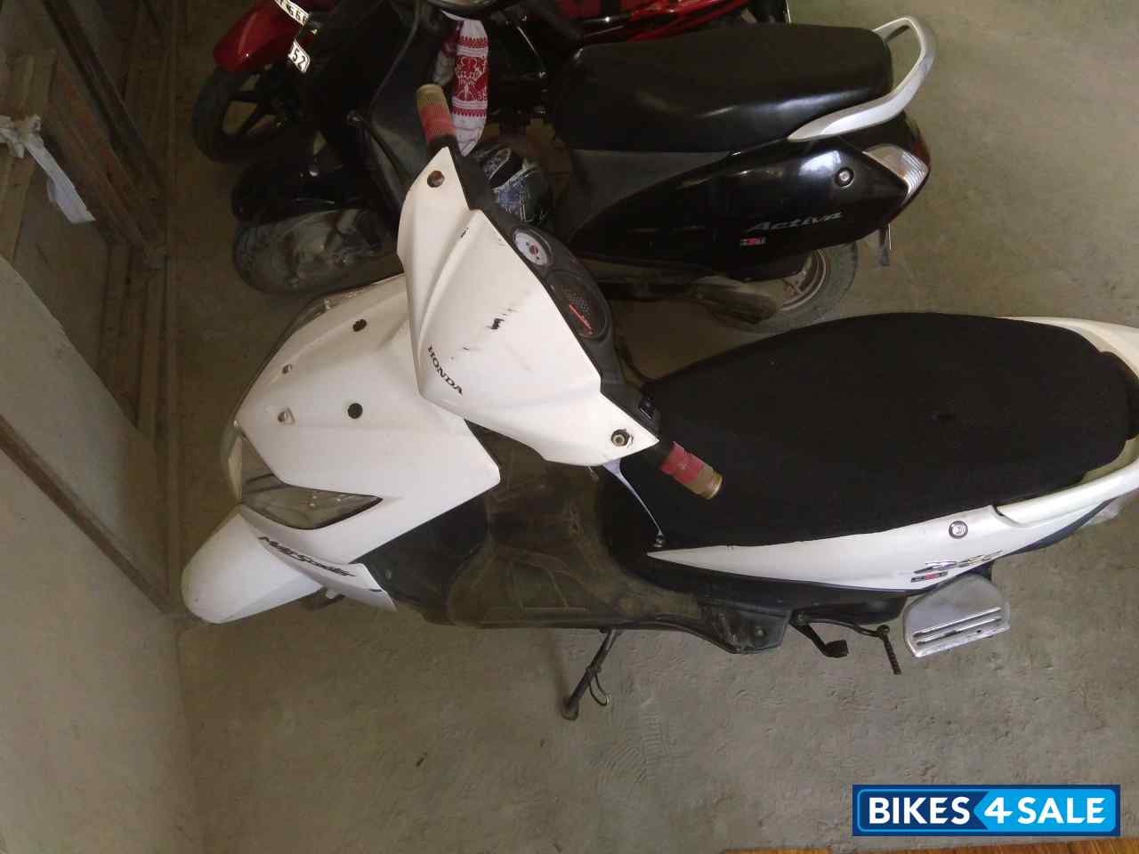 White Honda Dio