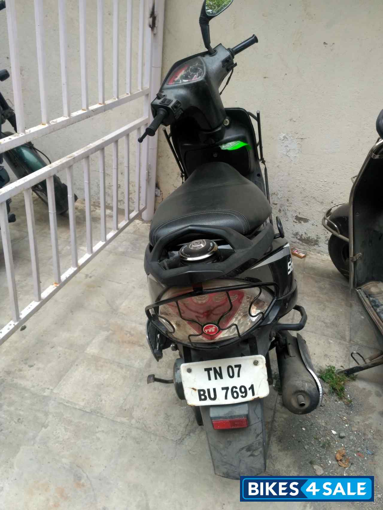 TVS Scooty Streak