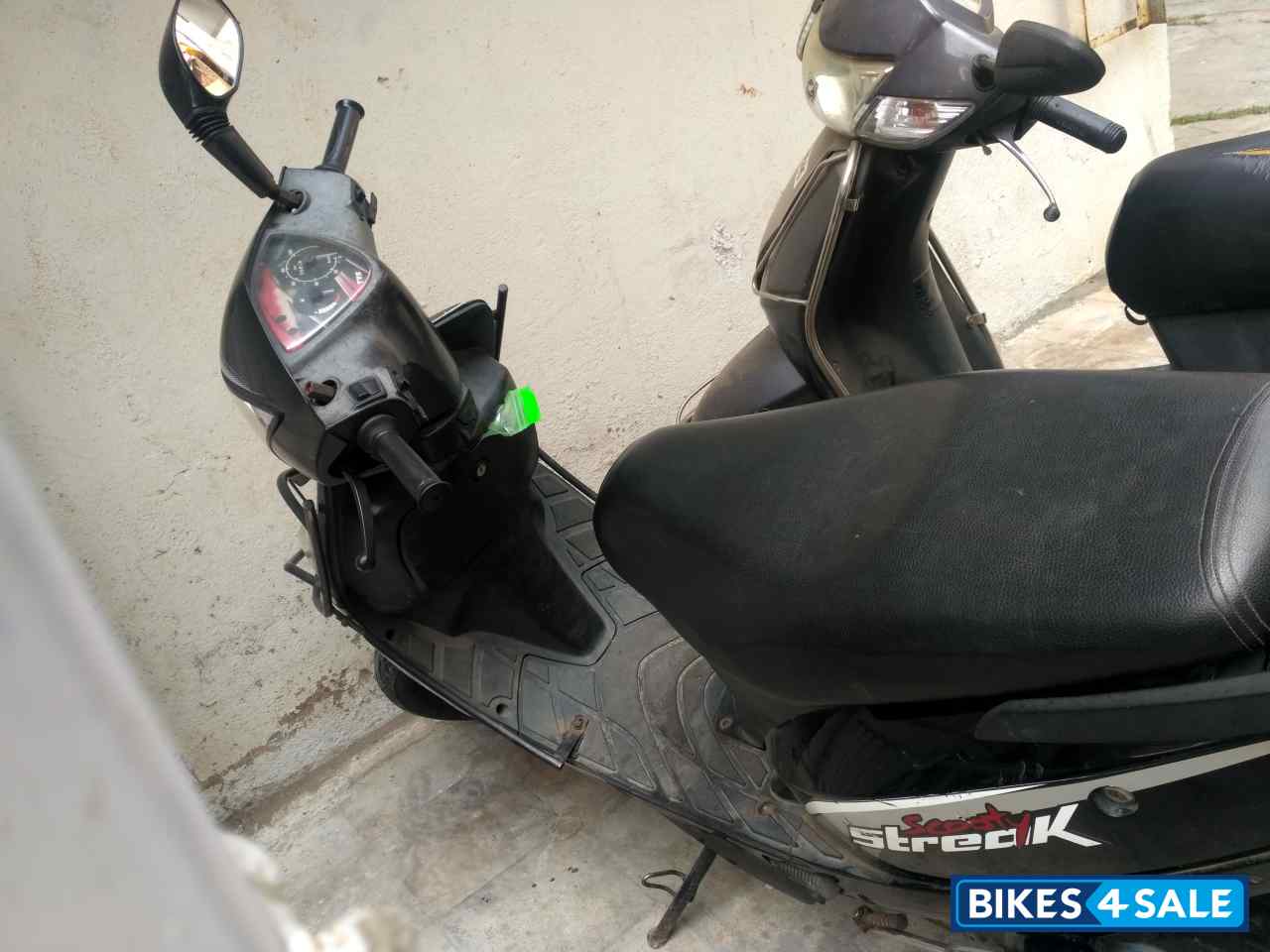 TVS Scooty Streak