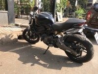 Mat Black Ducati Monster 821