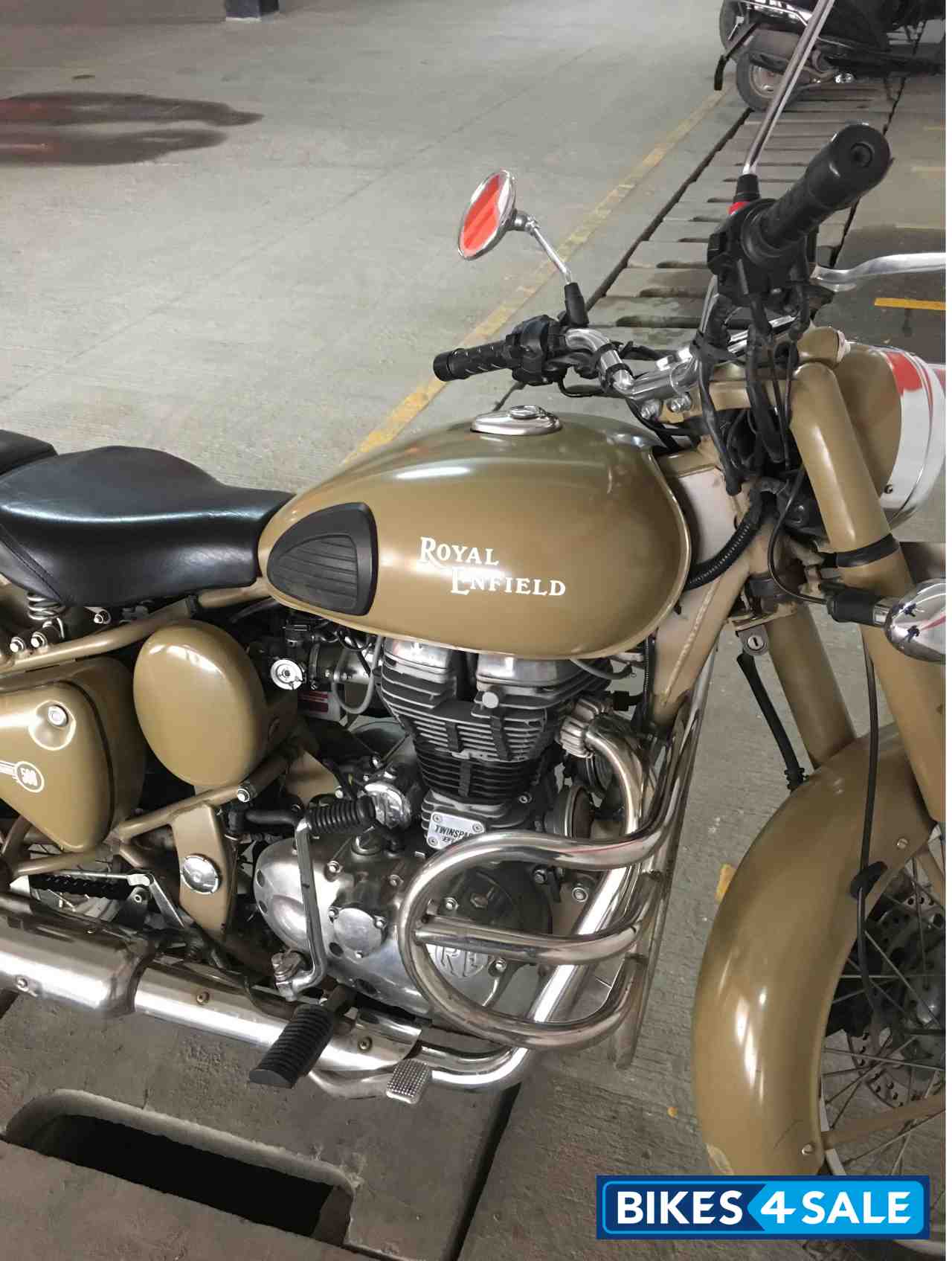 Royal Enfield Classic Desert Storm
