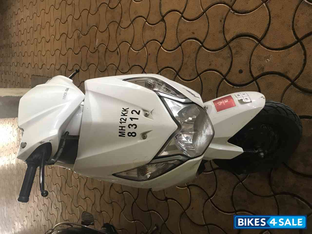 White Honda Dio