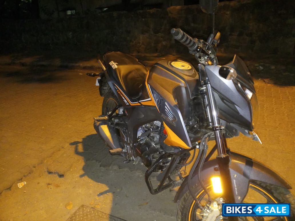 Orange Honda CB Hornet 160R ABS