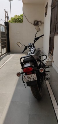 Bajaj Avenger Street 220