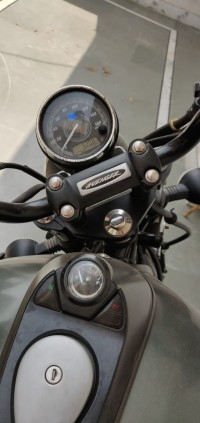 Bajaj Avenger Street 220