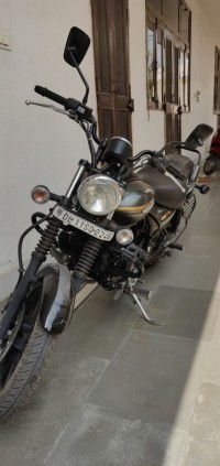 Bajaj Avenger Street 220