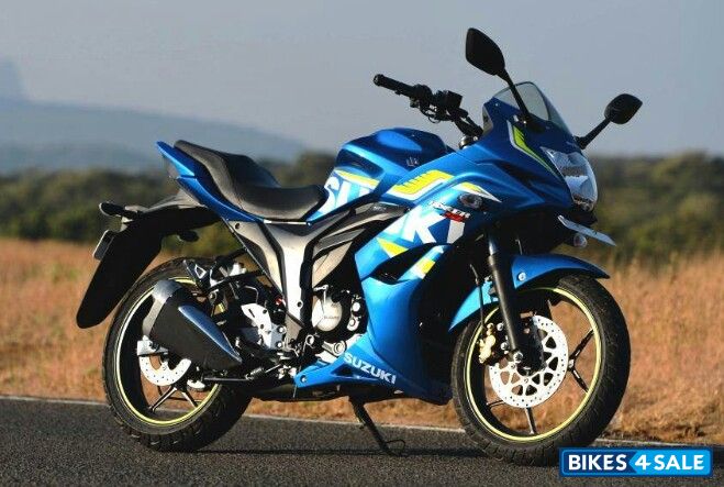 Blue Suzuki Gixxer SF Fi