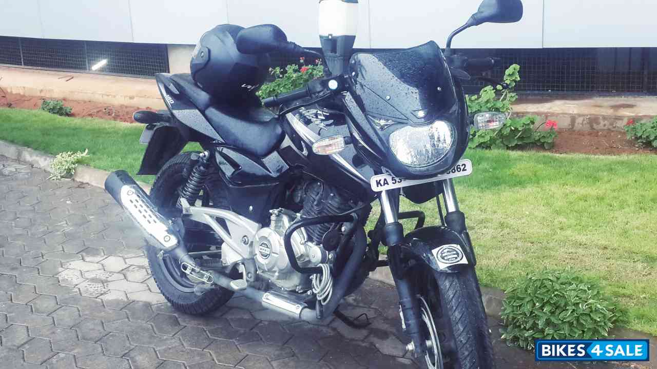 Black Bajaj Pulsar 180 DTSi