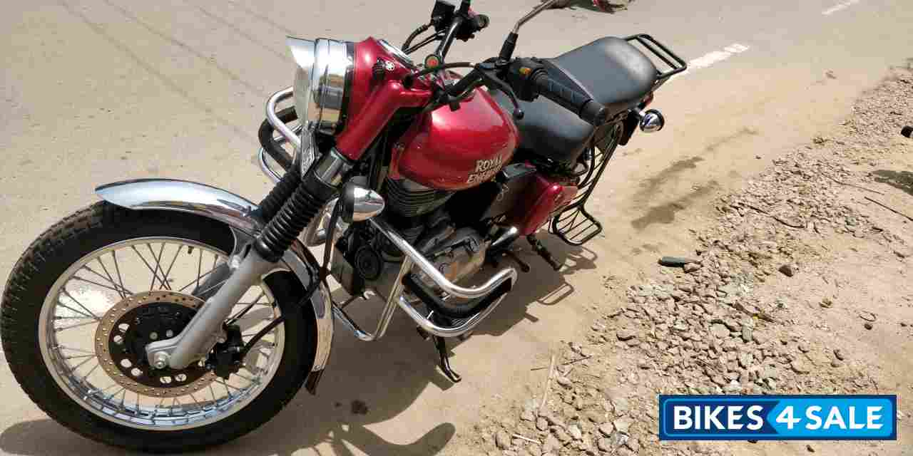 Red Royal Enfield Bullet Electra Twinspark