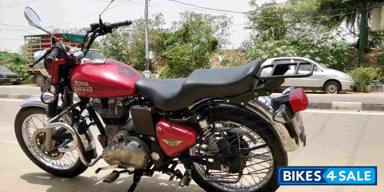 Red Royal Enfield Bullet Electra Twinspark