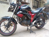 Black & Cherry Suzuki Gixxer 150