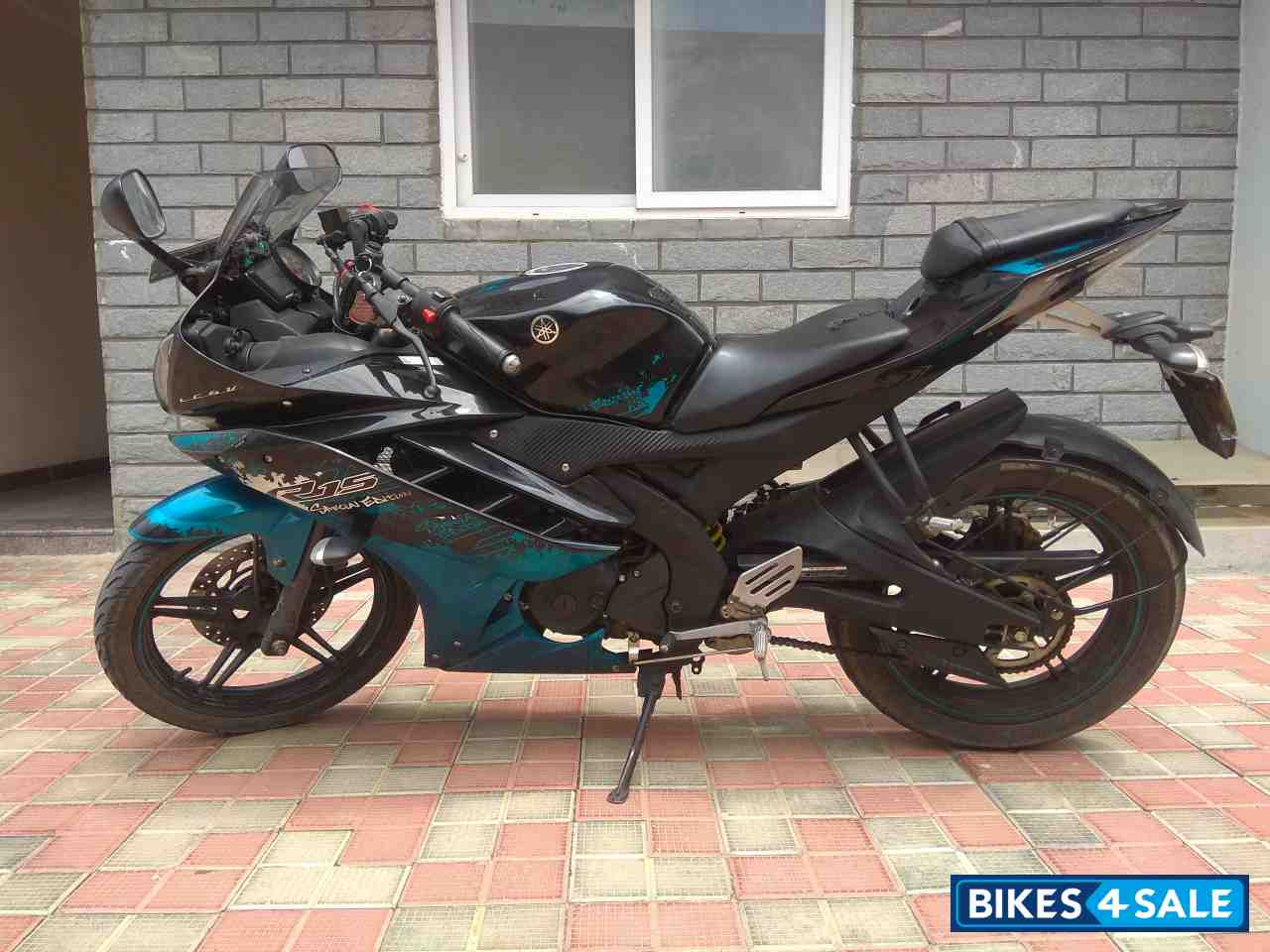 Yamaha YZF R15 V2