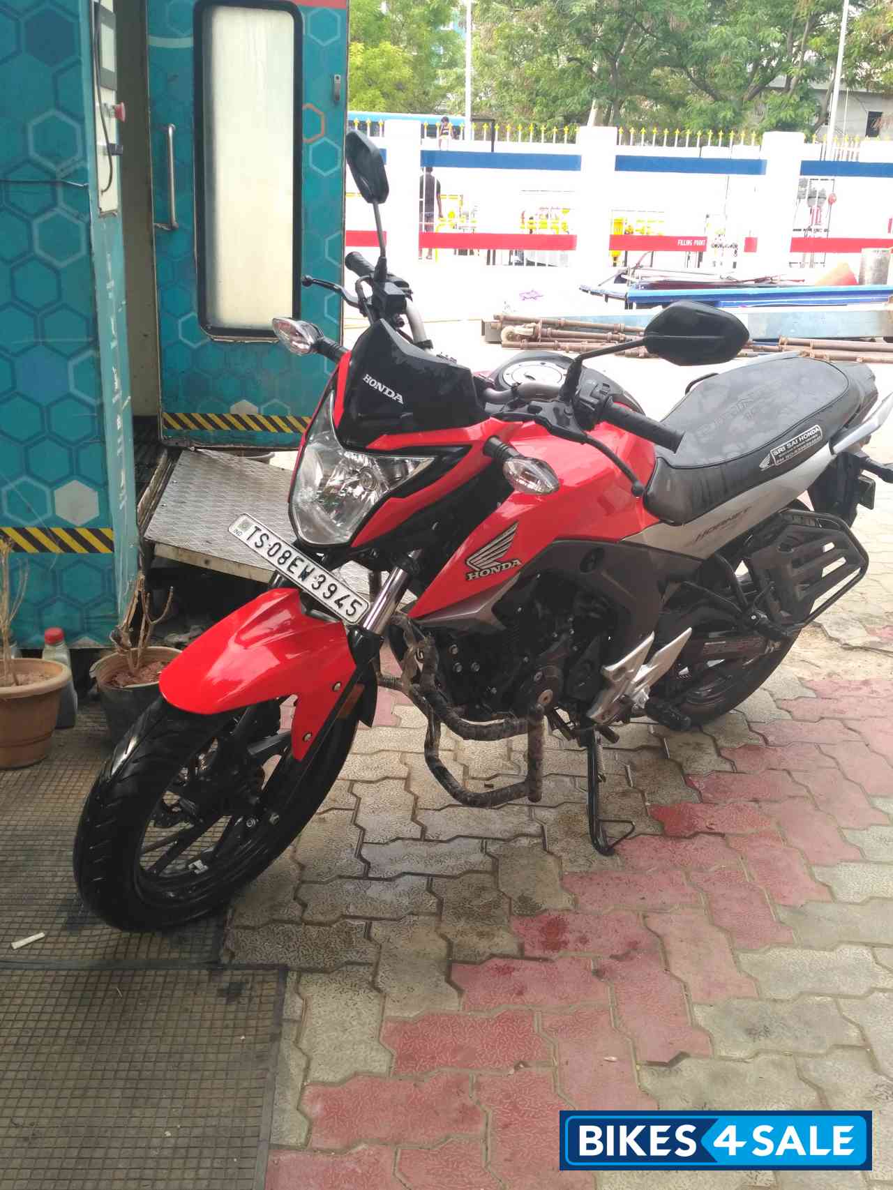 Honda CB Hornet 160R