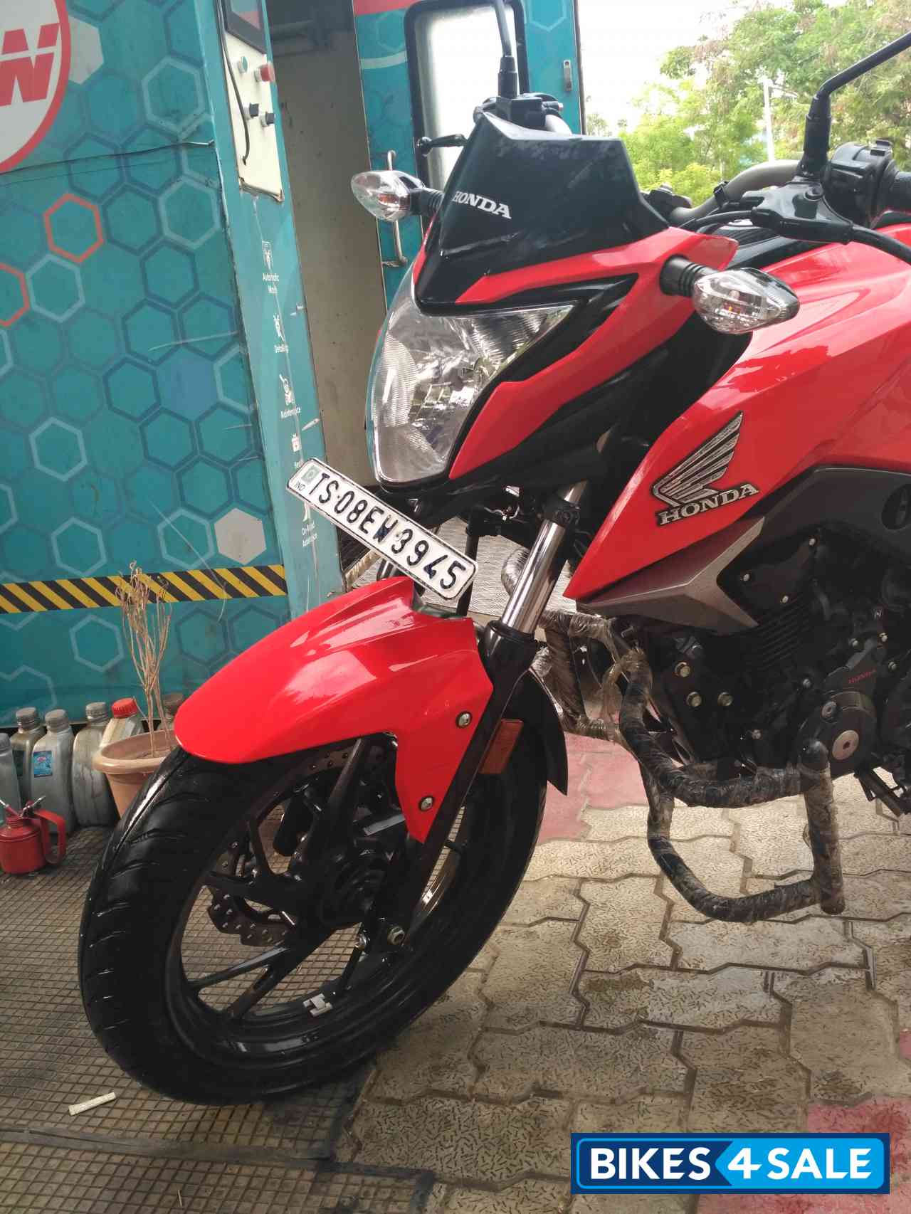 Honda CB Hornet 160R