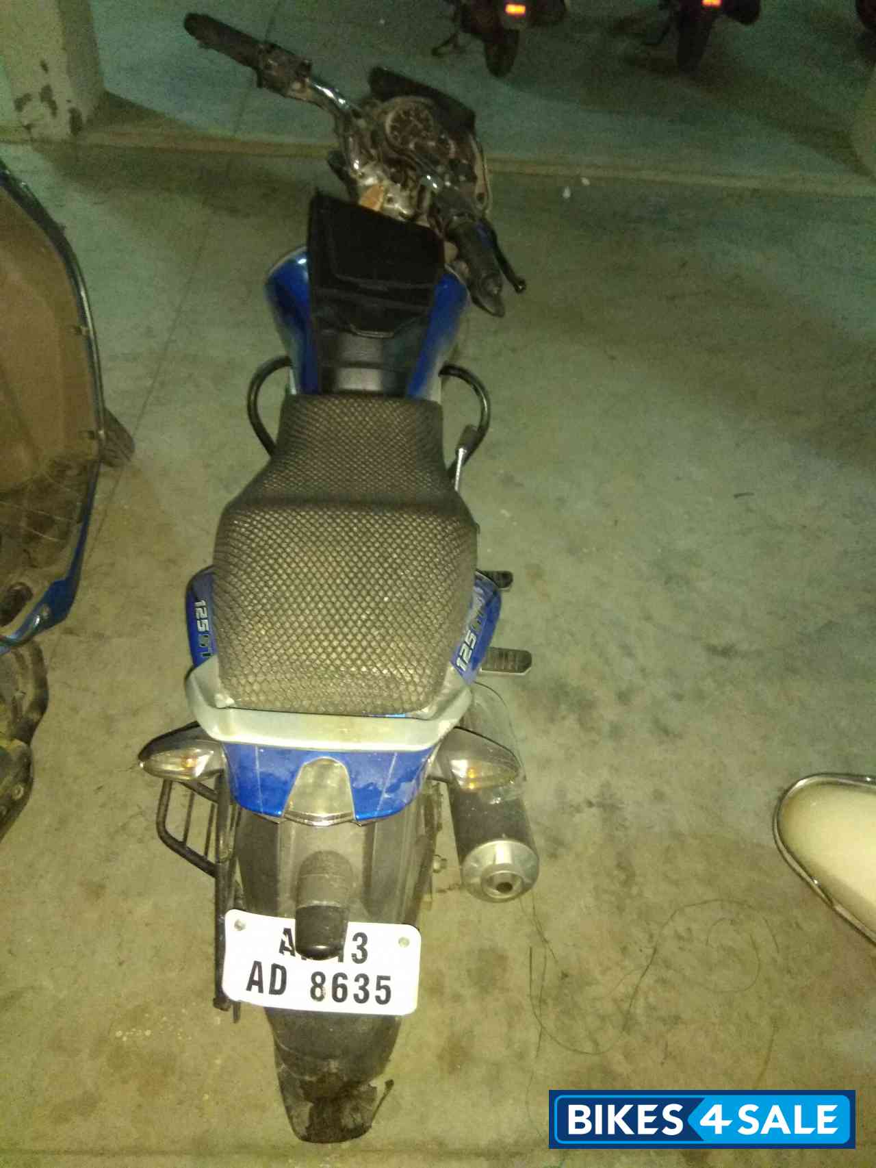 Blue Bajaj Discover 125 ST