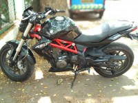 Black Benelli TNT 300
