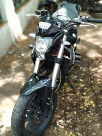 Black Benelli TNT 300