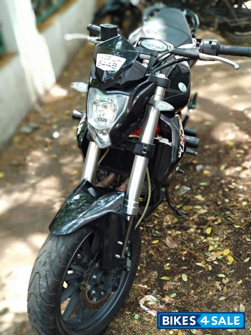 Black Benelli TNT 300