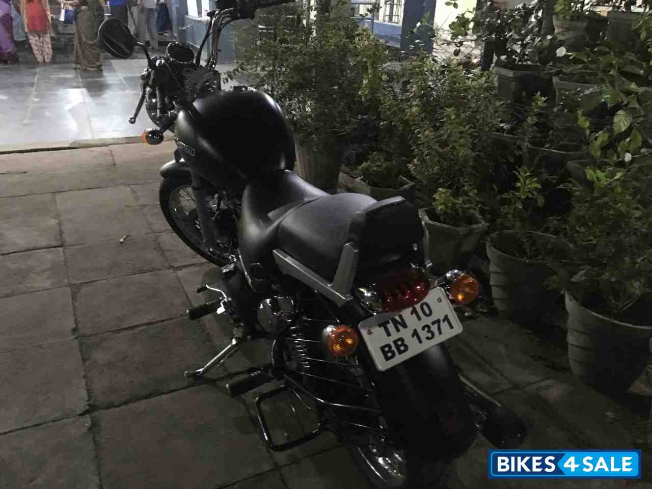 Stone Black Royal Enfield Thunderbird 350 Stone Black Royal Enfield Thunderbird 350