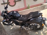 Black Suzuki Gixxer 150