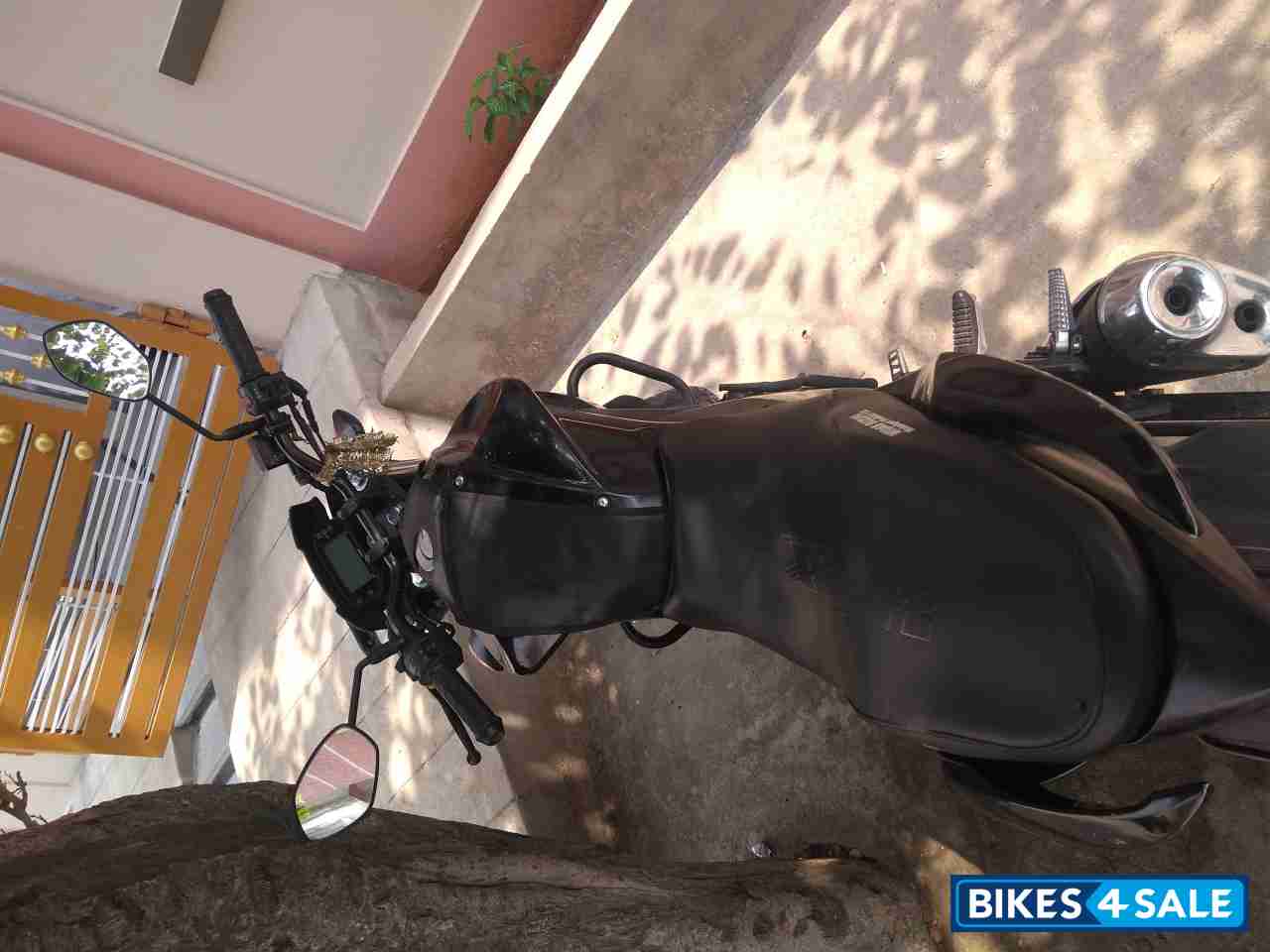 Black Suzuki Gixxer 150