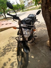 Black Suzuki Gixxer 150