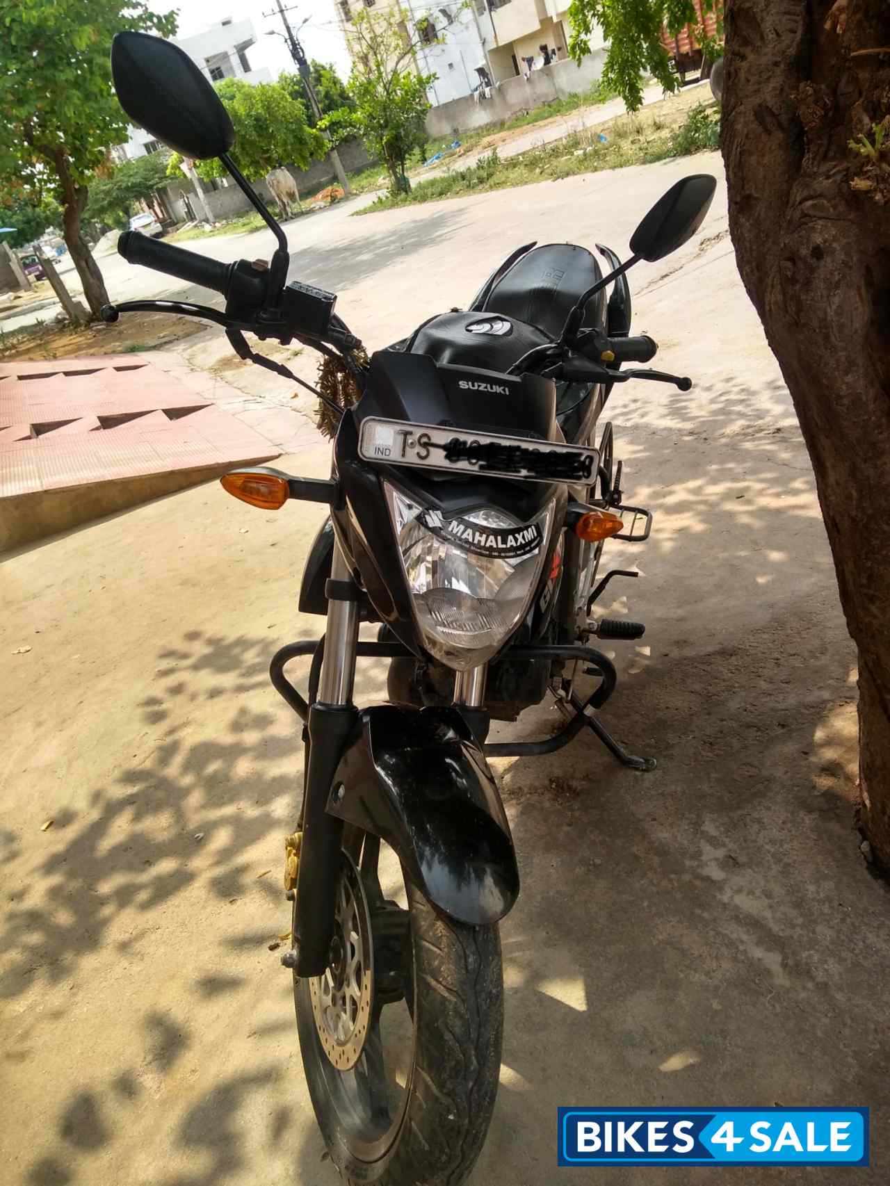 Black Suzuki Gixxer 150