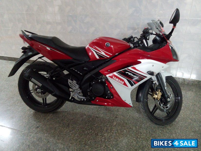 Red & White Yamaha YZF R15 S