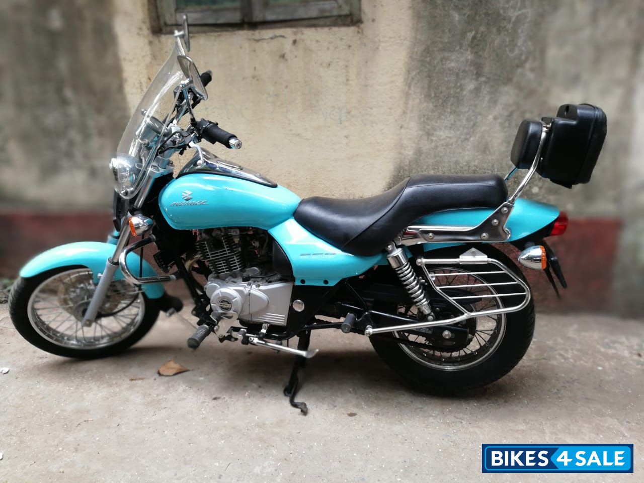 Bajaj Avenger 220 DTS-i Bajaj Avenger 220 DTS-i
