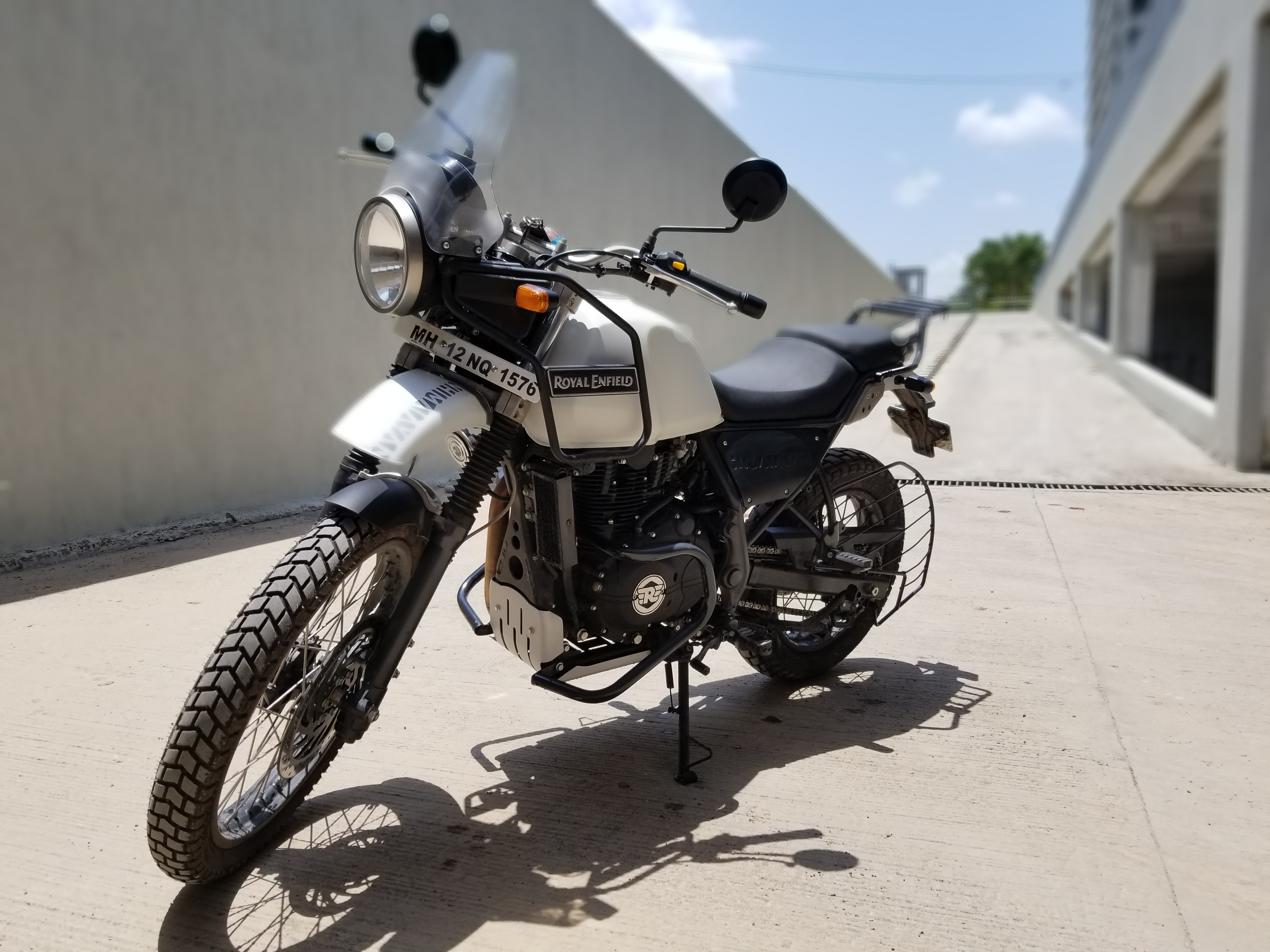 Snow White Royal Enfield Himalayan