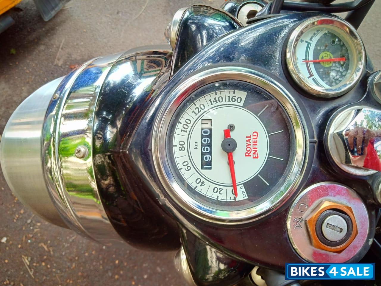 Black Royal Enfield Classic 350 Black Royal Enfield Classic 350