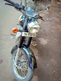 Black Royal Enfield Classic 350