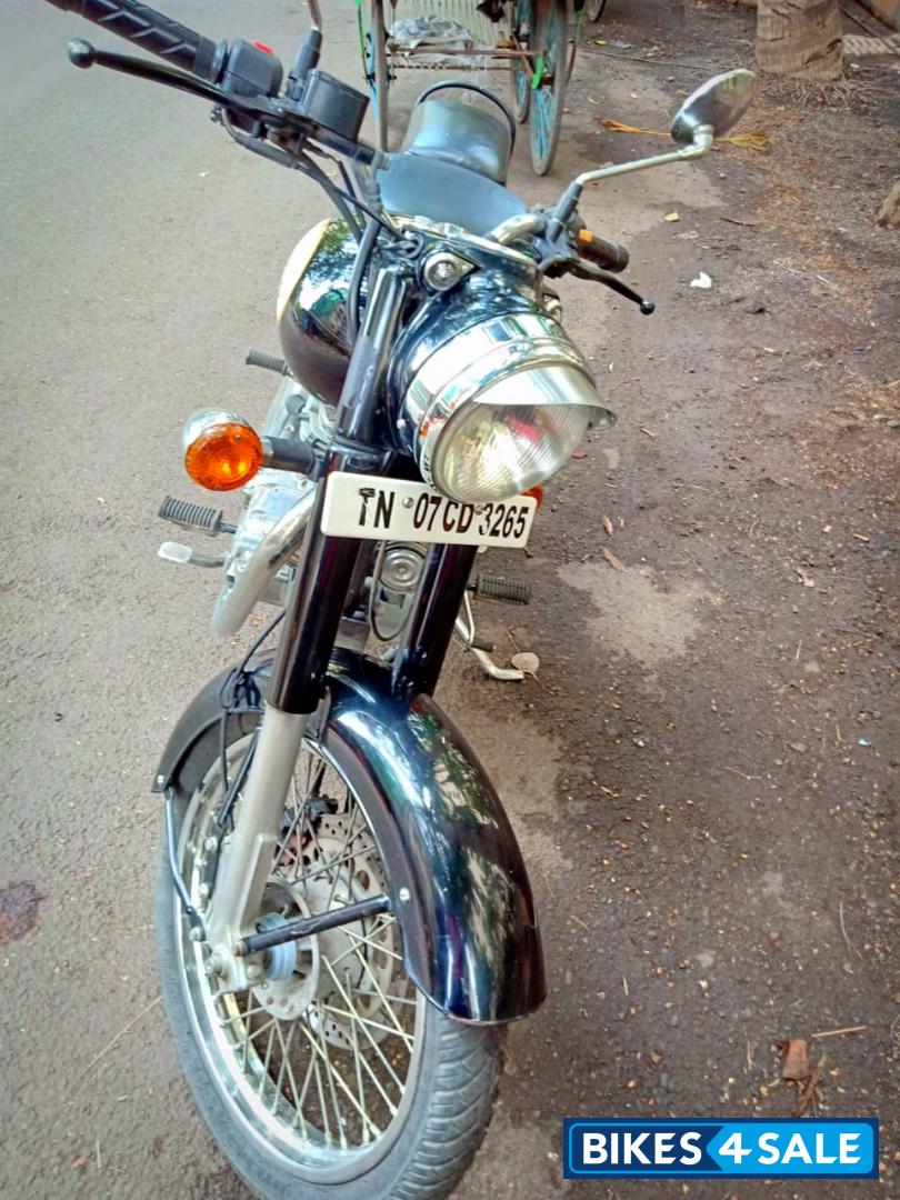 Black Royal Enfield Classic 350 Black Royal Enfield Classic 350