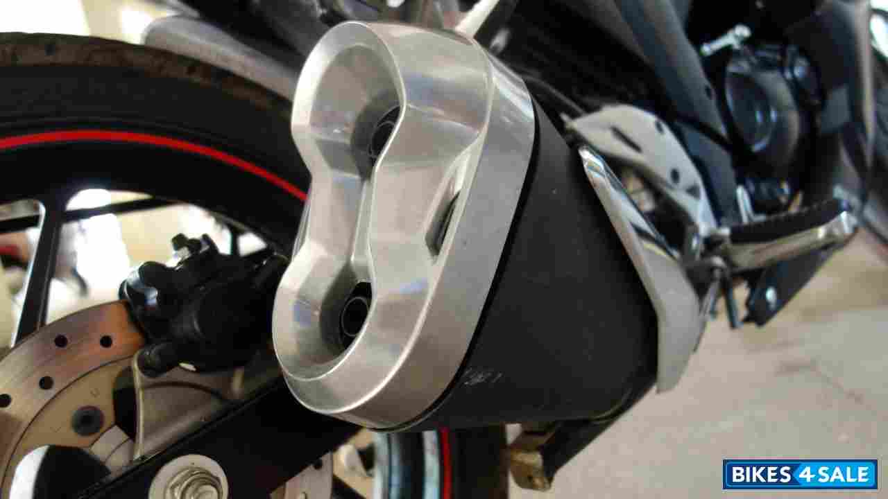 Black Suzuki Gixxer SF Fi