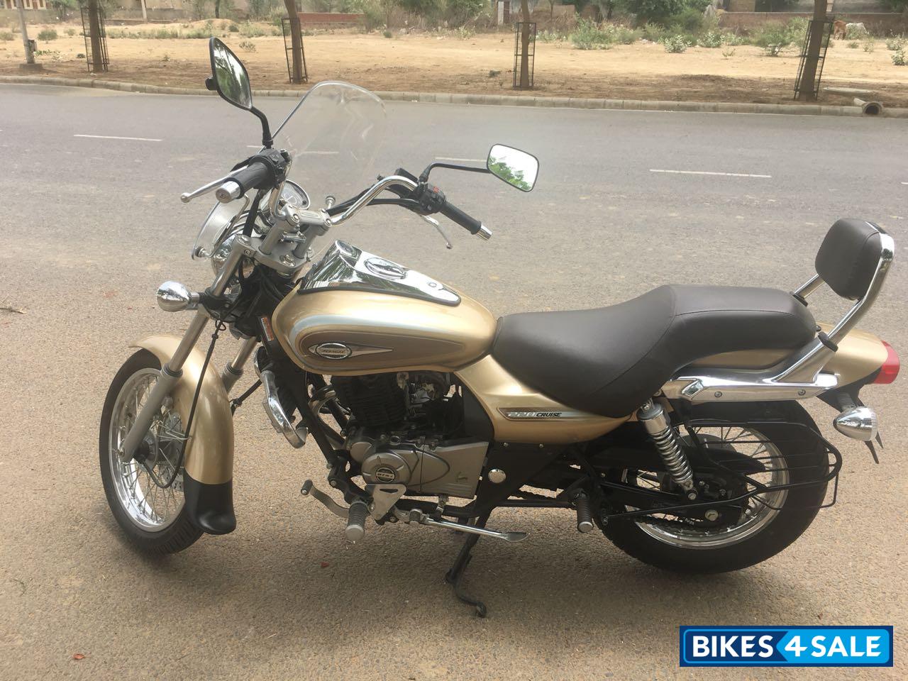 Bajaj Avenger Cruise 220