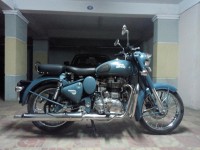 Blue Royal Enfield Classic Squadron Blue