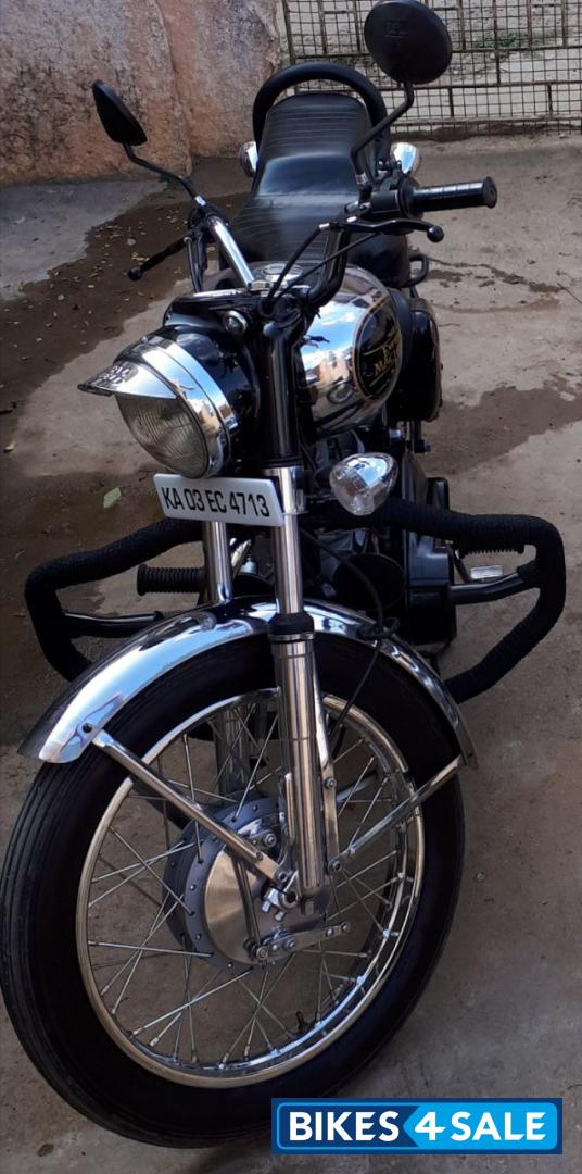 Black Royal Enfield Bullet Machismo 350 Old Black Royal Enfield Bullet Machismo 350 Old