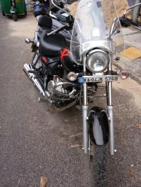 Black Bajaj Avenger Cruise 220