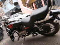 Black Bajaj Avenger Cruise 220