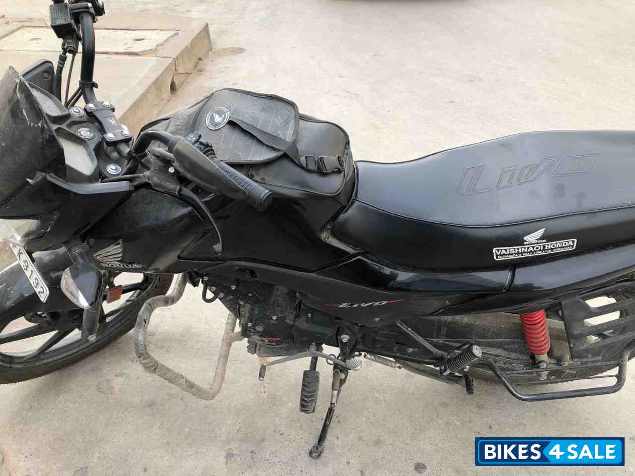 Black Honda Livo 110