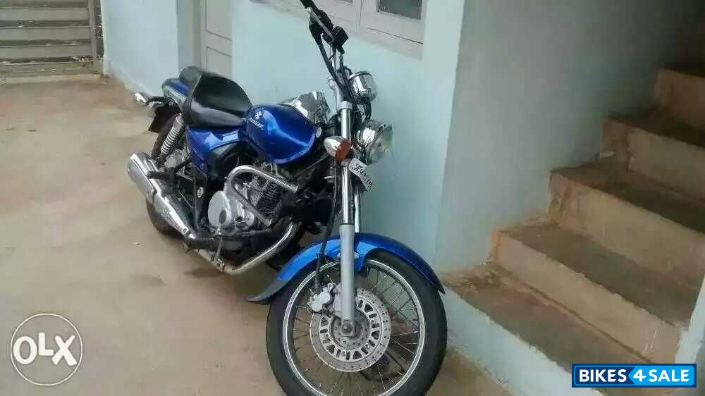 Bajaj Avenger 200 DTS-i