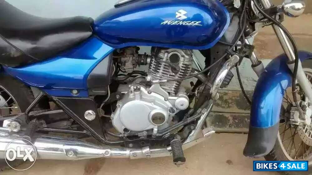 Bajaj Avenger 200 DTS-i