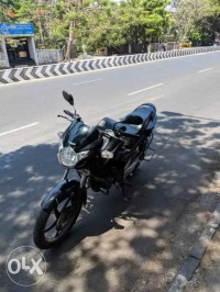 Black Suzuki GS 150R