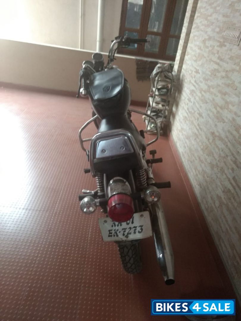 Black Royal Enfield Bullet 350 Twinspark Black Royal Enfield Bullet 350 Twinspark