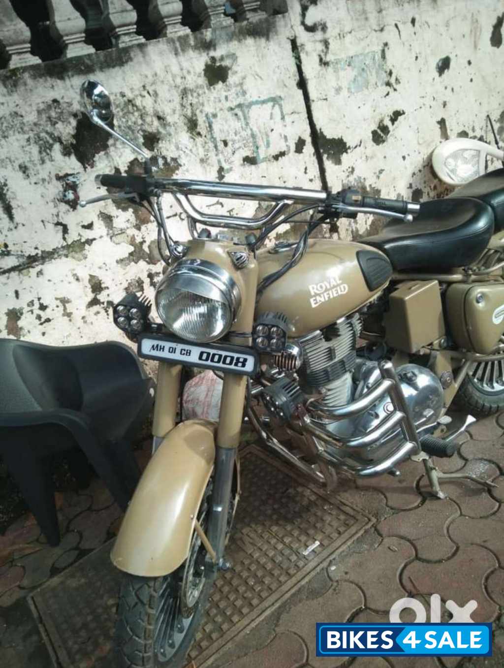 Dessert Storm Royal Enfield Classic Desert Storm