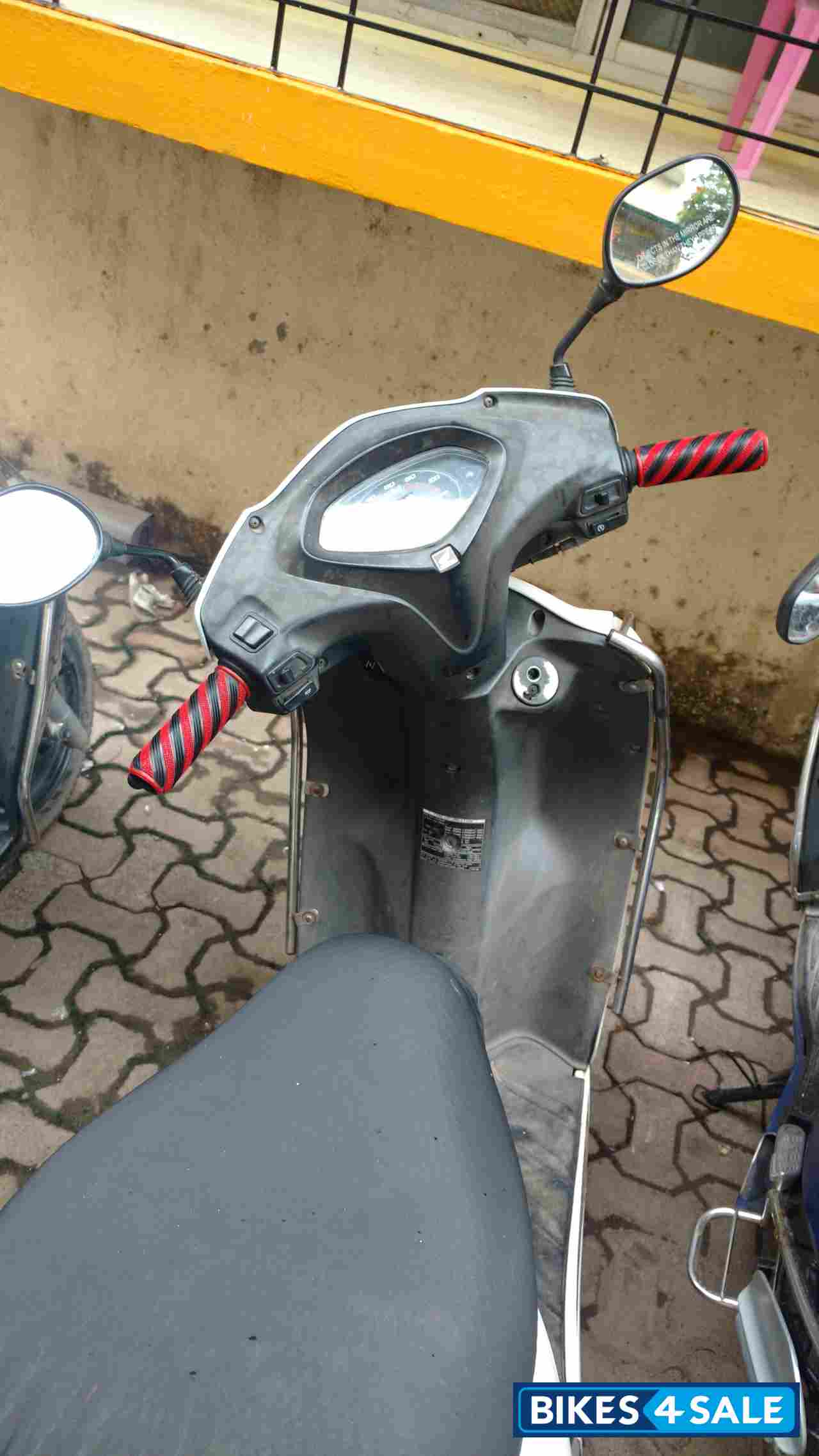 White Honda Activa