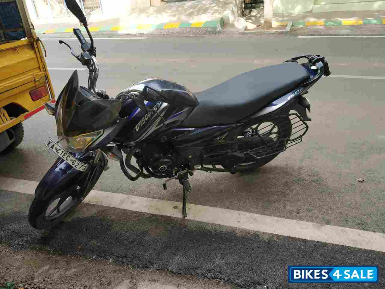 Blue Bajaj Discover 150 S