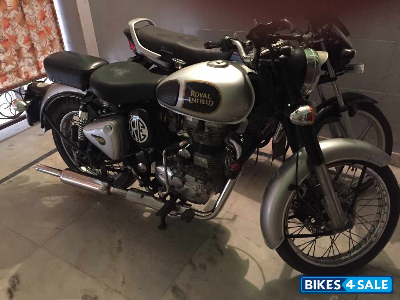 Royal Enfield Classic 350 Royal Enfield Classic 350