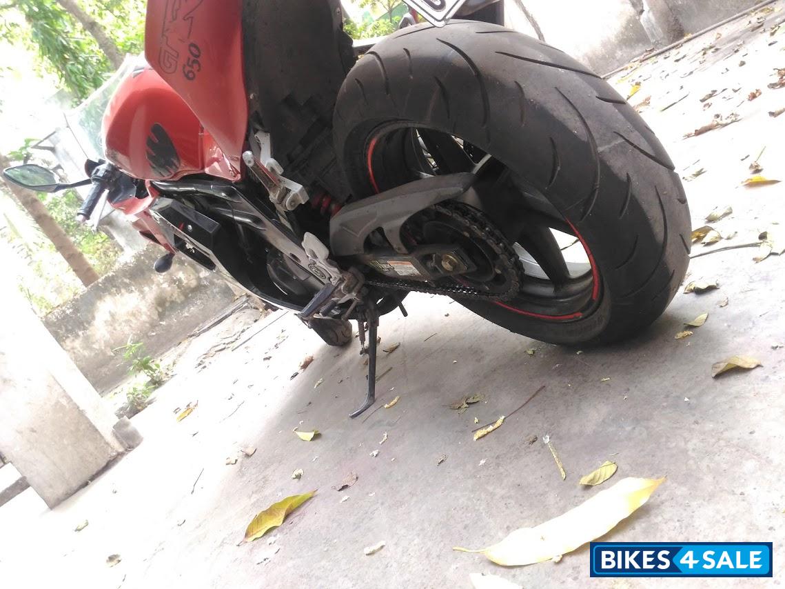 Red+black Hyosung GT650R Red+black Hyosung GT650R